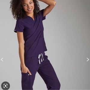 Limited edition color FIGS SCRUB SET